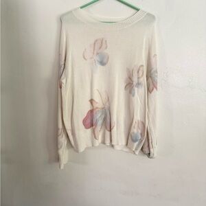 Floral Print Sweater with Watercolor look, Size Large